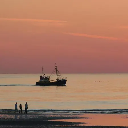In Ostend Near The Seafront Apartamento De Haan