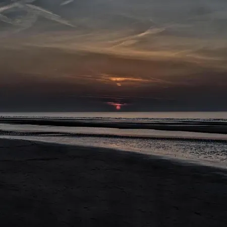 In Ostend Near The Seafront Apartamento De Haan